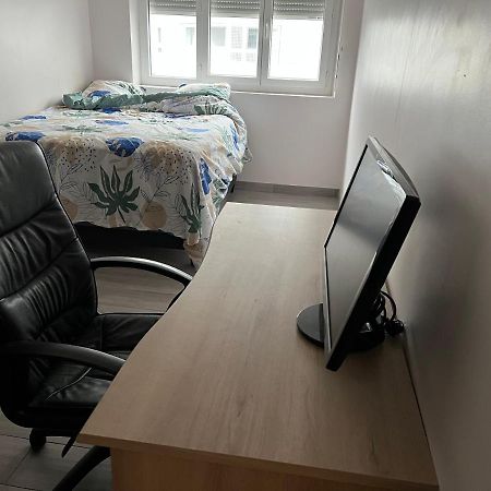 Appartement Pres De La Defense 楠泰尔 外观 照片
