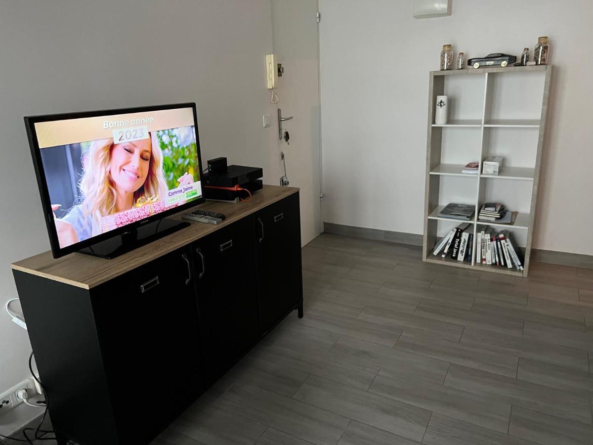 Appartement Pres De La Defense 楠泰尔 外观 照片
